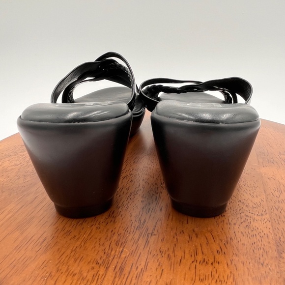 Tuscany by Easy Street Womens 11 Wide Faux Leather Wedge Slip On Sandals Shoes - Picture 7 of 9